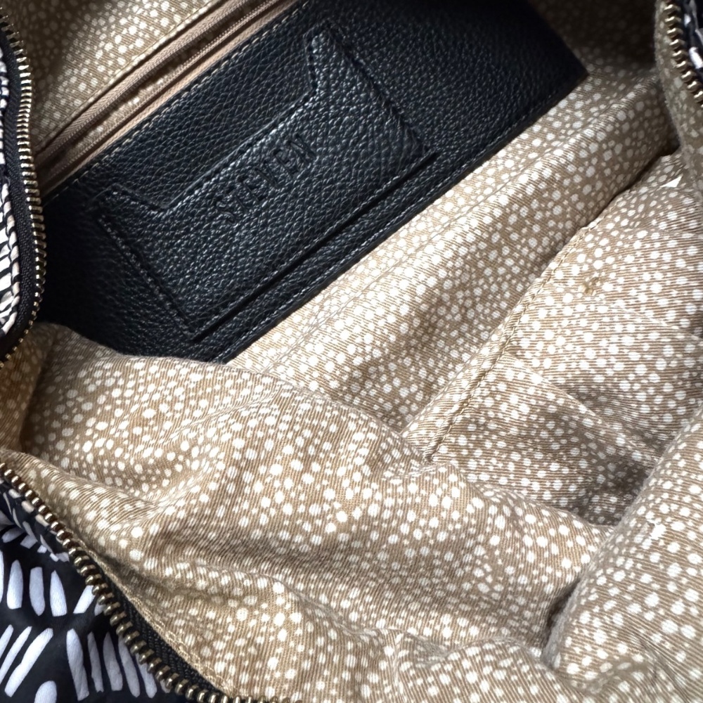 Steven Brand Black & White Herringbone Boho Tote Bag - Picture 8 of 9